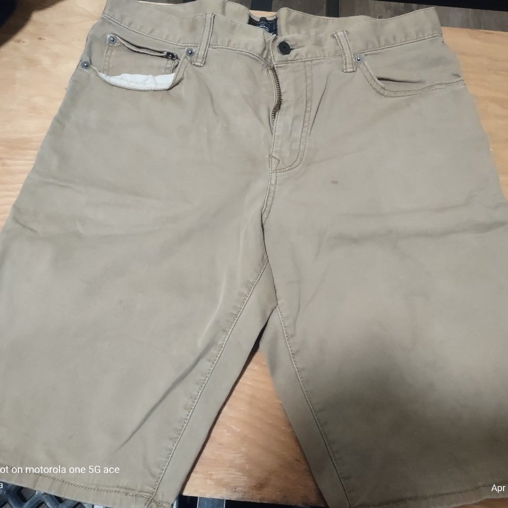 Gap Shorts | Gap Essential 7 Khaki, Tan, 30 Waist